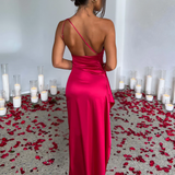 Teodora – Maxi Šaty s Klasickou a Elegantní Přítomností